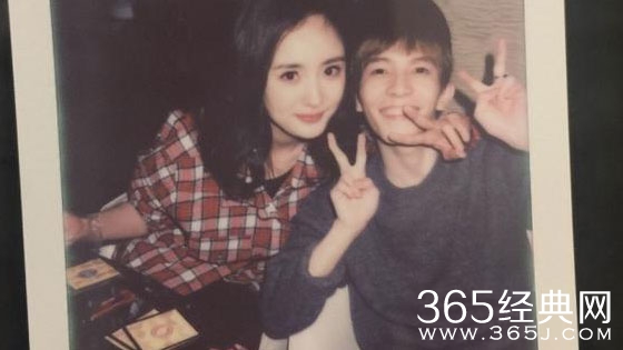 杨幂平安夜和谁一起过 杨幂与郭敬明过平安夜