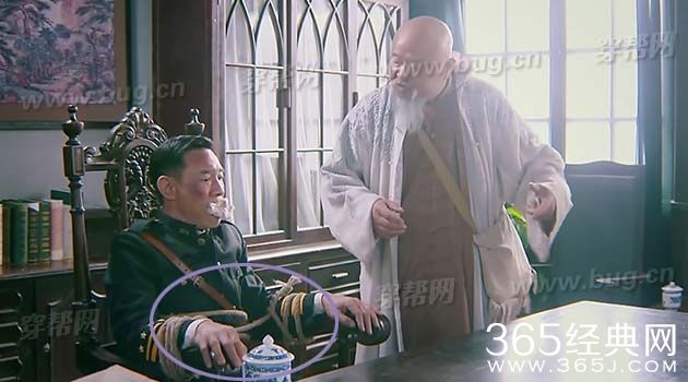 吴樾主演的黄金血道中居然发现好多穿帮镜头