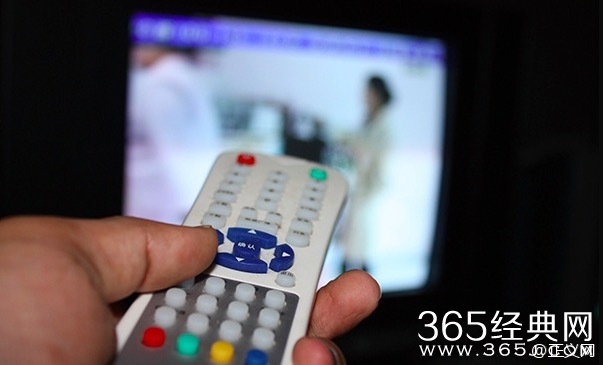 湖南怀化13岁少年为抢电视遥控器 持斧头砍死爷爷并藏尸