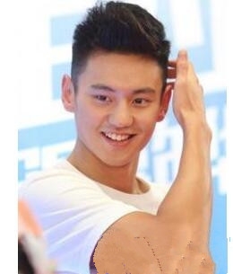 宁泽涛2次阻止爆内情 赛前被被勒令搬出公寓饭卡消磁