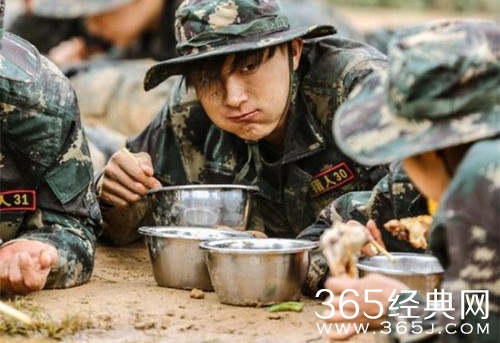 真正男子汉2 杨幂吃土完了吃生牛肉 真正男子汉2佟丽娅吃生牛肉呕吐