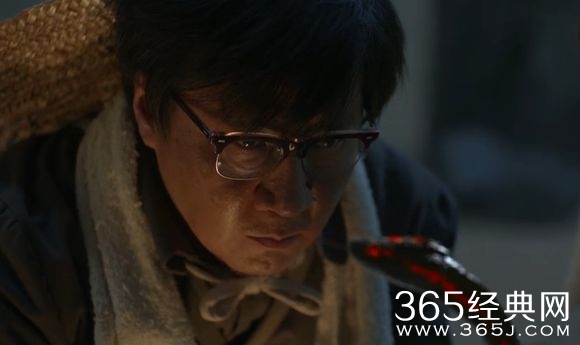 鬼吹灯之精绝古城郝爱国就地被葬了吗 鬼吹灯之精绝古城郝爱国葬在哪里了