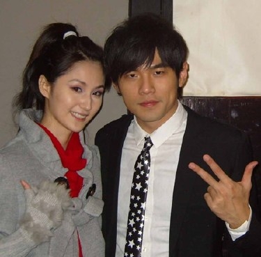 周杰伦曾追港星蓝燕是真的吗 港媒曝周杰伦曾追港星蓝燕被拒