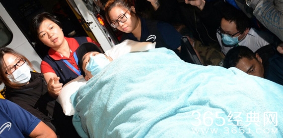 刘德华抵港画面曝光 刘德华坠马伤的严重吗