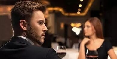 女白领被安排相亲水泥工事件始末 拒绝后被骂不孝