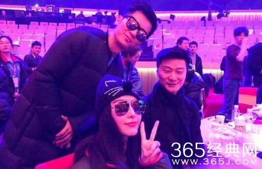 范冰冰爸爸范涛资料照片年龄 父女俩同台献唱