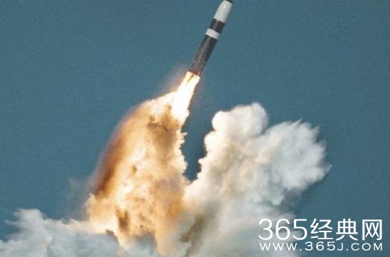 英国被曝核导弹试射失误 计划飞非洲却飞向美国