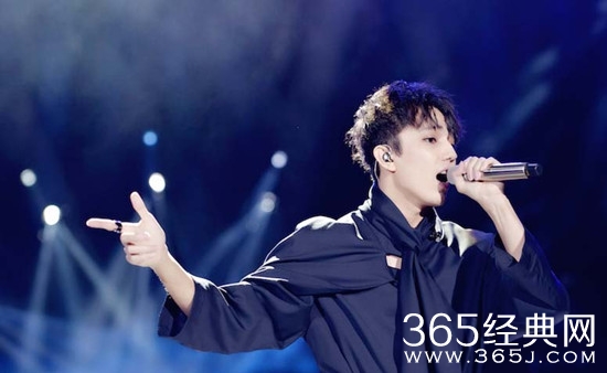 歌手20170203期迪玛西演唱歌曲The Show Must Go On在线试听MP3下载