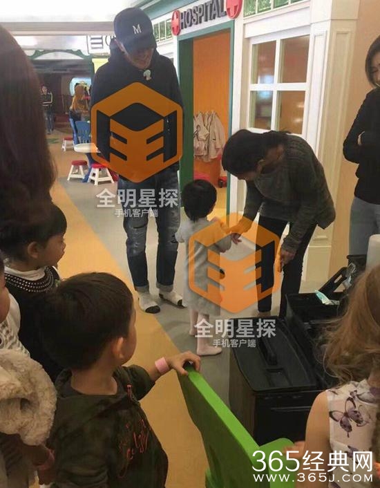 刘恺威带小糯米做早教 为什么没见到杨幂