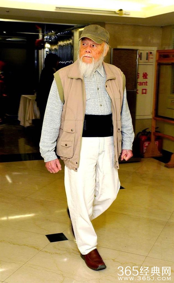 台湾演员高鸣是谁个人资料为什么自杀 台湾演员高鸣自杀原因是什么