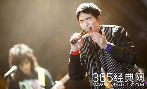 歌手2017第四期狮子合唱团唱了什么歌让萧敬腾濒临崩溃 现场又发生了什么