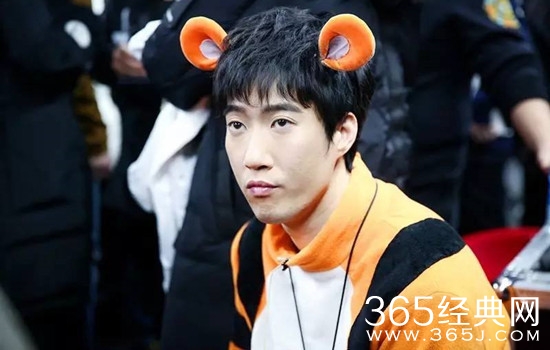 欢乐喜剧人3小品地铁故事插曲介绍 常远表演什么节目为什么意外失声