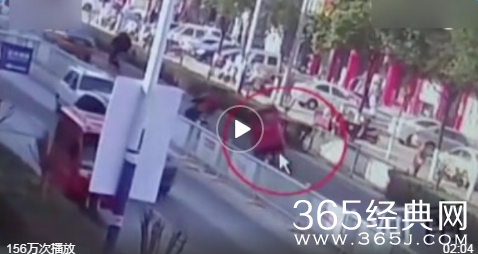 小伙好心扶人被索赔 监控还他清白