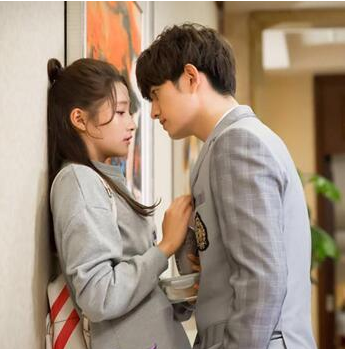 极光之恋关晓彤马可吻戏曝光霸气壁咚 极光之恋小说结局是什么