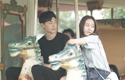 毕业季邓伦会和郑秀晶合作吗 毕业季什么时候播出