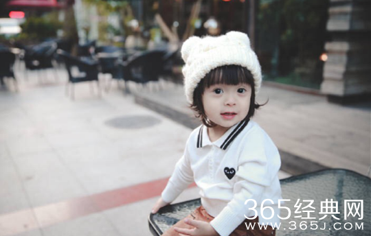 放开我北鼻第二季小哈琳是谁 放开我北鼻第二季混血萌娃哈琳个人背景资料介绍