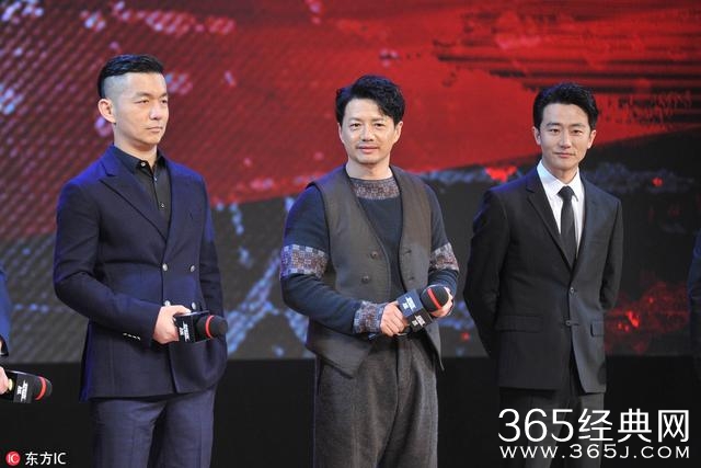 黄轩帅气有型演硬汉像开了挂，拍戏“惨”到一直哭