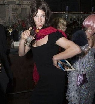 卷福会加盟洛克菲勒西装的男人嘛 洛克菲勒西装的男人是根据小说改编的吗