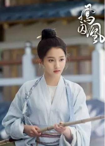 《凤囚凰》杀青 关晓彤宋威龙等搞怪出镜