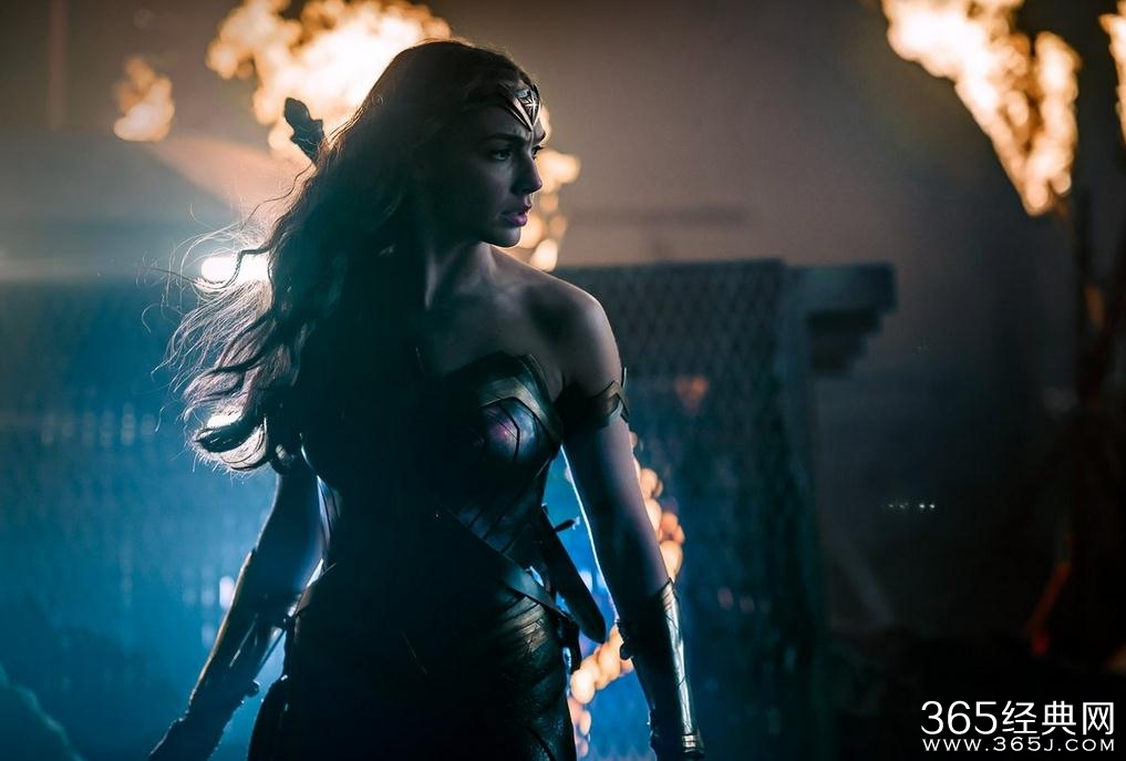 神奇女侠男主角是谁演的 神奇女侠男主角的结局是什么