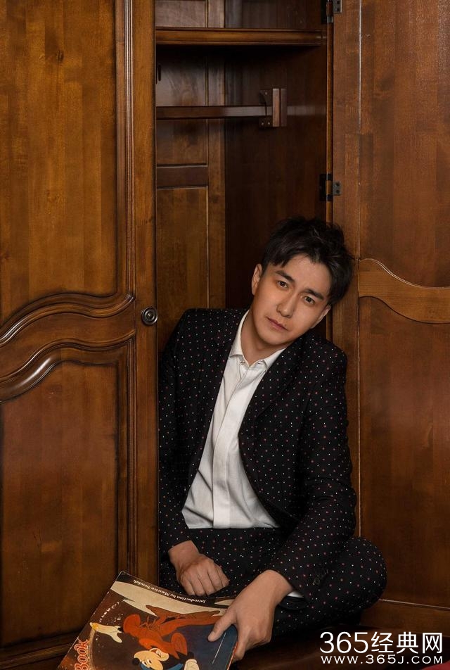 翟天临：曾是富二代，演过杜琪峰的男主角，受黄晓明鼓励做了演员