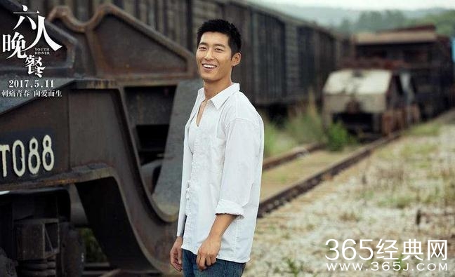 电影六人晚餐吴刚饰演什么角色 吴刚角色丁伯刚结局如何