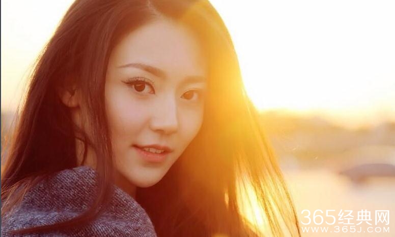 醉玲珑朵霞是谁演的 黄梦莹个人资料介绍