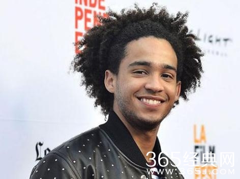 电影大黄蜂男主角是谁 电影大黄蜂男主角扮演者是谁