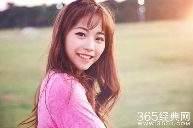 周孟佳个人资料照片 北大降219分录取衢州女生原因