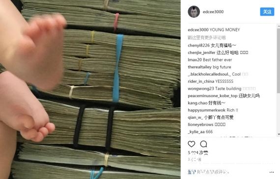 陈冠希晒女儿脚丫 陈冠希女儿Alaia图片