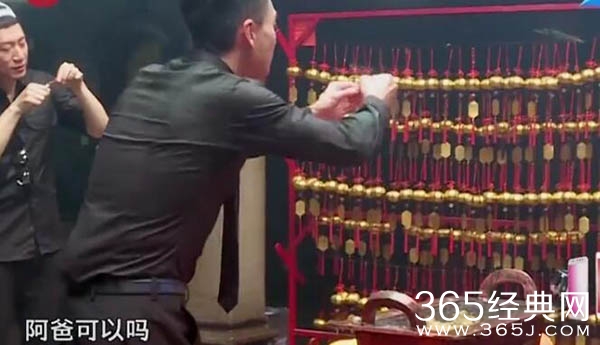 黄宗泽为什么叫曾志伟阿爸 黄宗泽和曾志伟什么关系