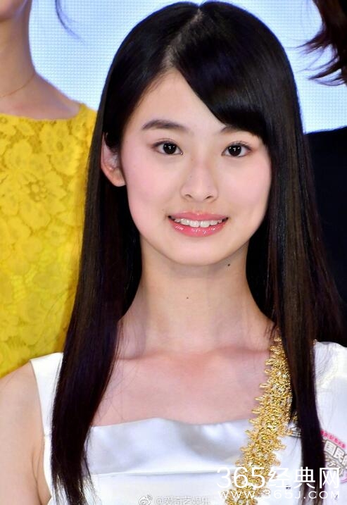 井本彩花资料照片介绍 13岁少女夺日本国民美少女选秀冠军走红