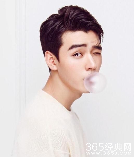 盛势夏耀是谁演的 龚俊个人资料介绍