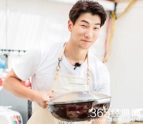 中餐厅张亮从楼上摔下受伤严重吗 中餐厅张亮为什么会从二楼摔下一楼