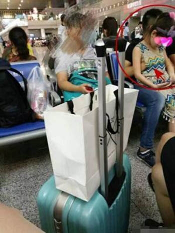 南京南站男子当众猥亵女童5分钟事件始末 猥琐男资料照片遭扒皮