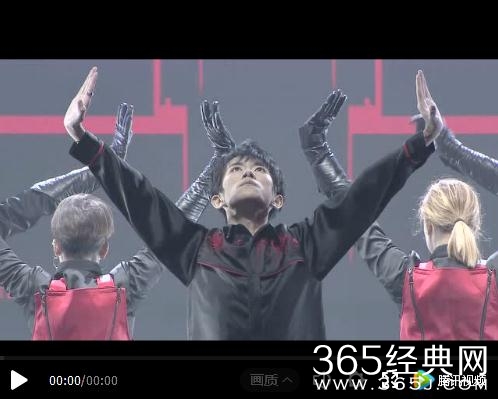 tfboys四周年演唱会易烊千玺演唱生生跳迈克尔杰克逊舞蹈完整视频