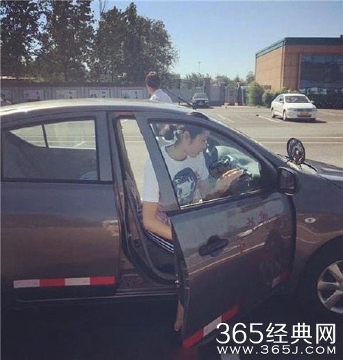 朱婷在哪个驾校学车的 朱婷为什么要考驾照