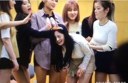 周洁琼被排挤事件原因遭扒 周洁琼被队友翻白眼孤立是咋回事