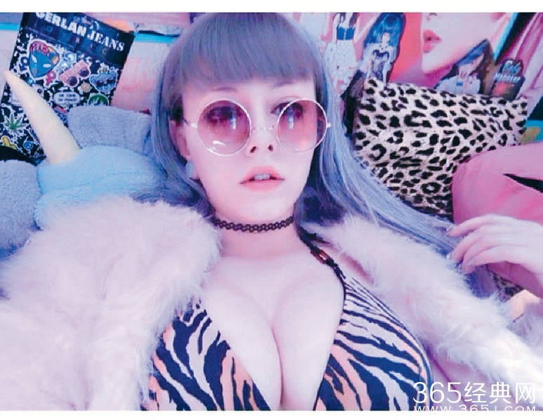 吴卓林同性密友Andi大尺度性感照片 成龙女儿是同性恋吗