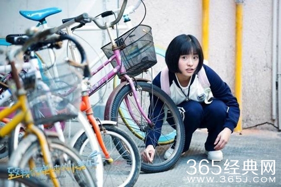 致我们单纯的小美好陈小希是谁演的 致我们单纯的小美好陈小希扮演者角色介绍