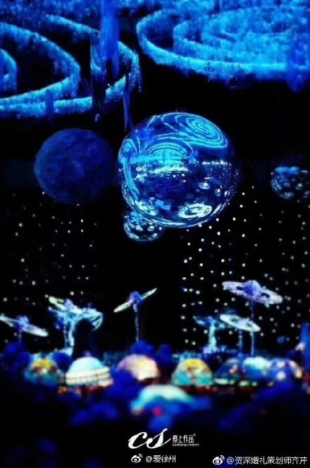 汤臣一品老总的儿子资料介绍 意尔康老总的女儿照片资料曝光