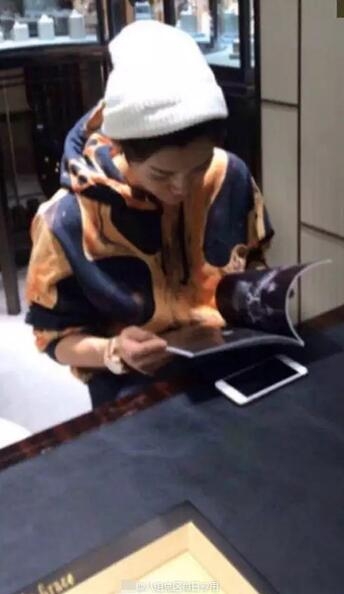 鹿晗买戒指求婚关晓彤是真的吗 鹿晗买戒指是求婚关晓彤的吗