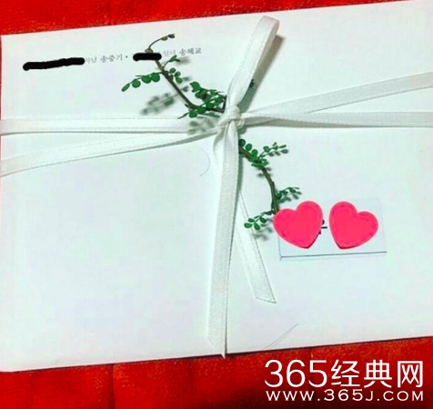 宋仲基宋慧乔婚礼请帖曝光 宋仲基宋慧乔婚礼喜帖长什么样