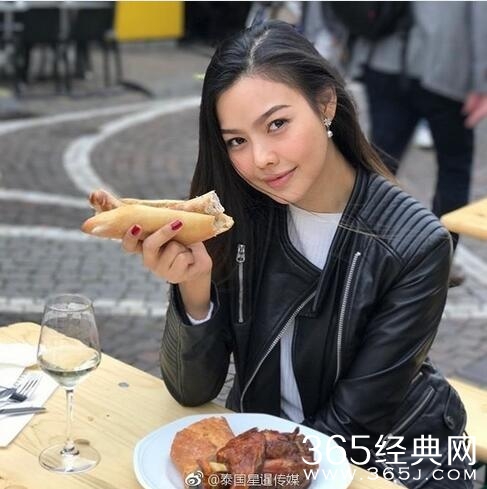 phetpround个人资料照片被称泰国最美空姐