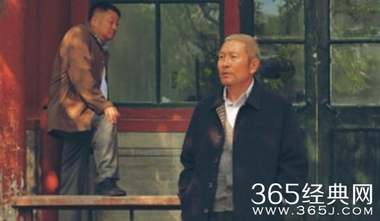 情满四合院傻柱为什么把许大茂绑在柱子上 傻柱把许大茂捆在柱子上的原因是什么