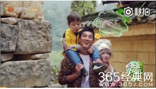 嗯哼唱我爱你中国在第几分钟 嗯哼唱我爱你中国视频