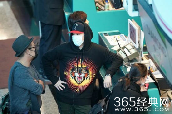 潘玮柏憔悴是怎么回事 潘玮柏肺炎好了没有