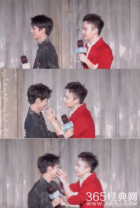 董子健强吻王俊凯是怎么回事 董子健强吻王俊凯现场图