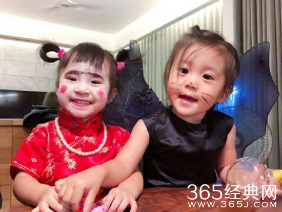 贾静雯咘咘万圣节妆容曝光 贾静雯咘咘最新照片