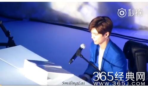 宋仲基婚礼朴宝剑弹钢琴视频 朴宝剑弹的曲子是什么